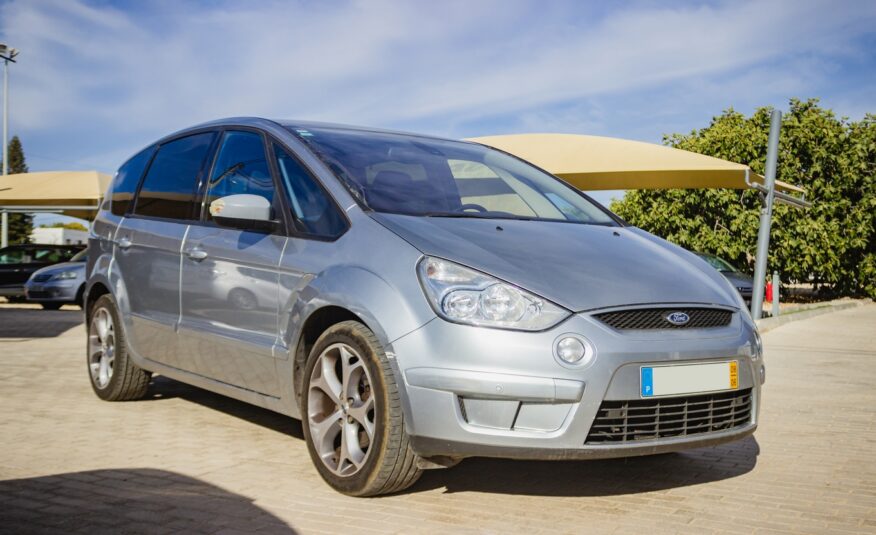 Ford S-Max Titanium 7L